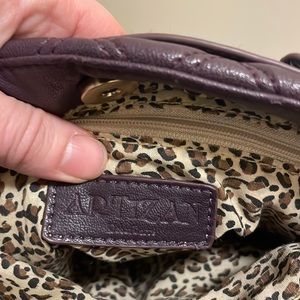 Artizan chain handbag used twice